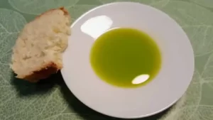 mlado ekstra djevičansko maslinovo ulje Bilini mlado ekstra djevičansko maslinovo ulje Bilini